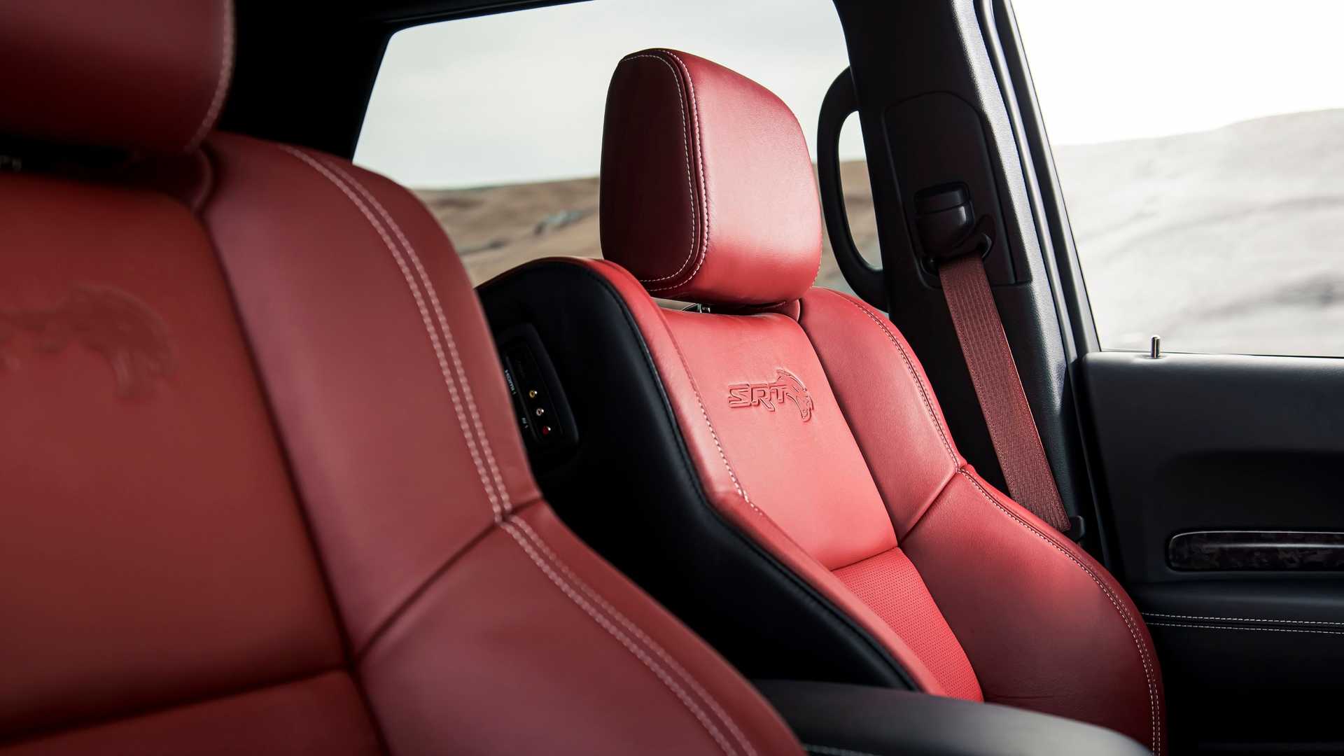 دودج دورانجو هيلكات