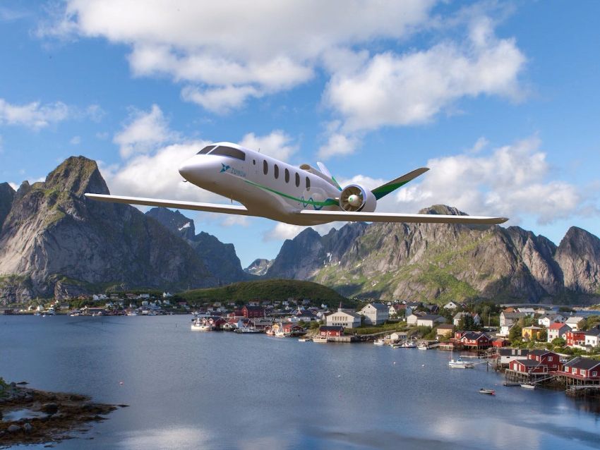 طائرة زونوم ايرو