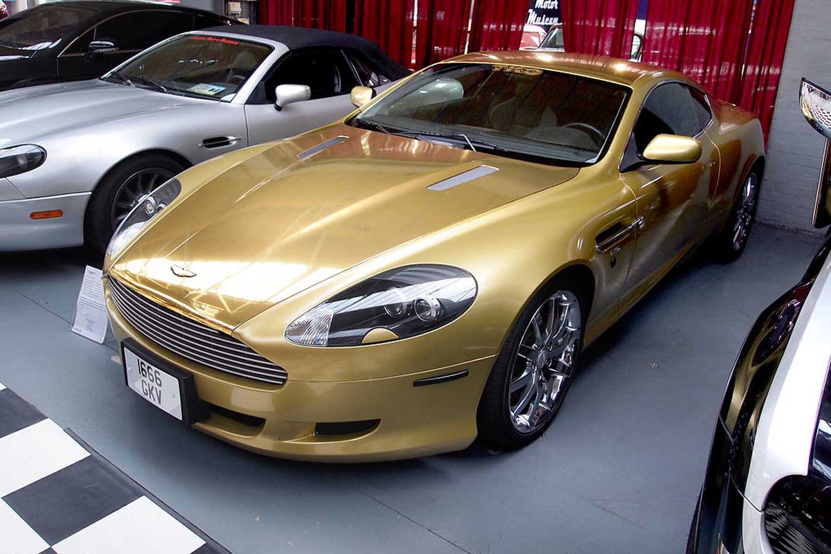 السيارت في دبي