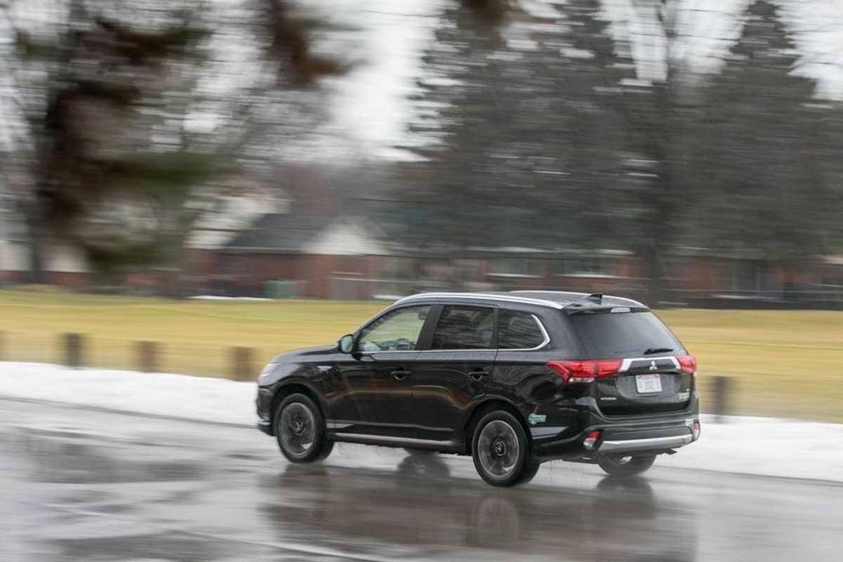 ميتسوبيشي اوتلاندر