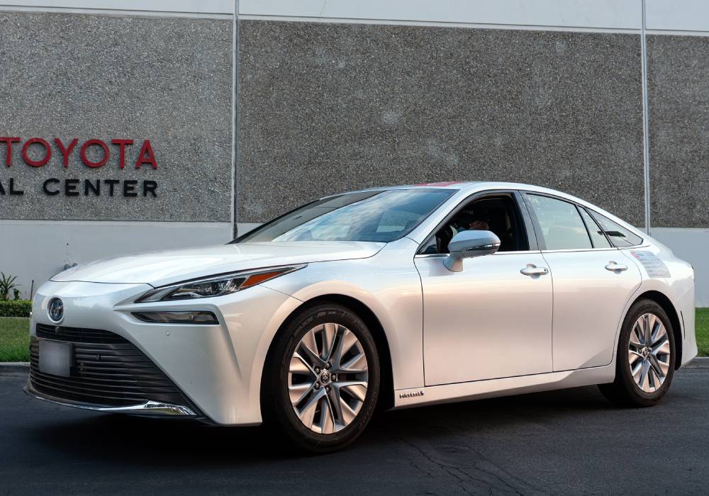 تويوتا ميراي تدخل موسوعة غينيس لأطول رحلة خالية من الانبعاثات الكربونية صورة 2