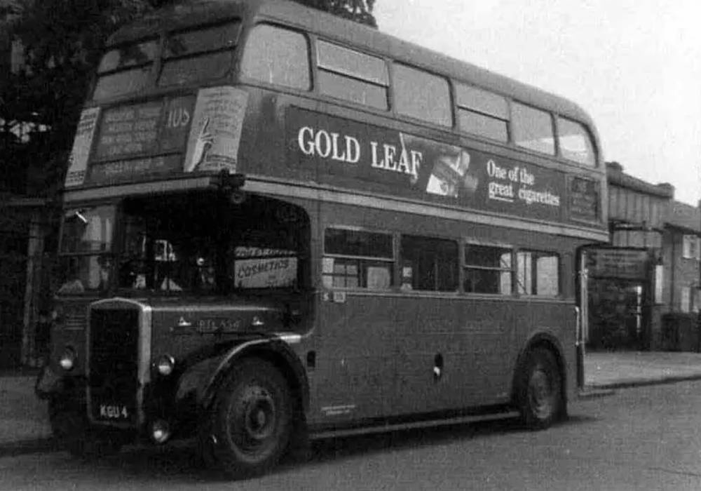 قصة صورة الطرق المسكونة والحافلة الوهمية رقم 7 في لندن صورة 3