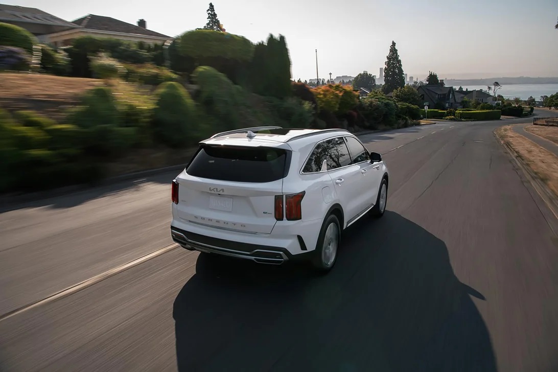 كيا سورينتو الهجينة