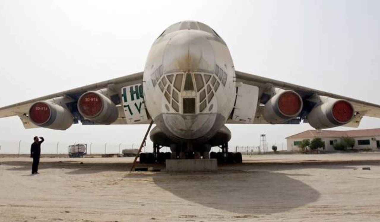 طائرة ام القيوين الامارات