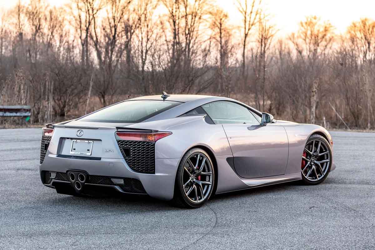 لكزس ال اف اي