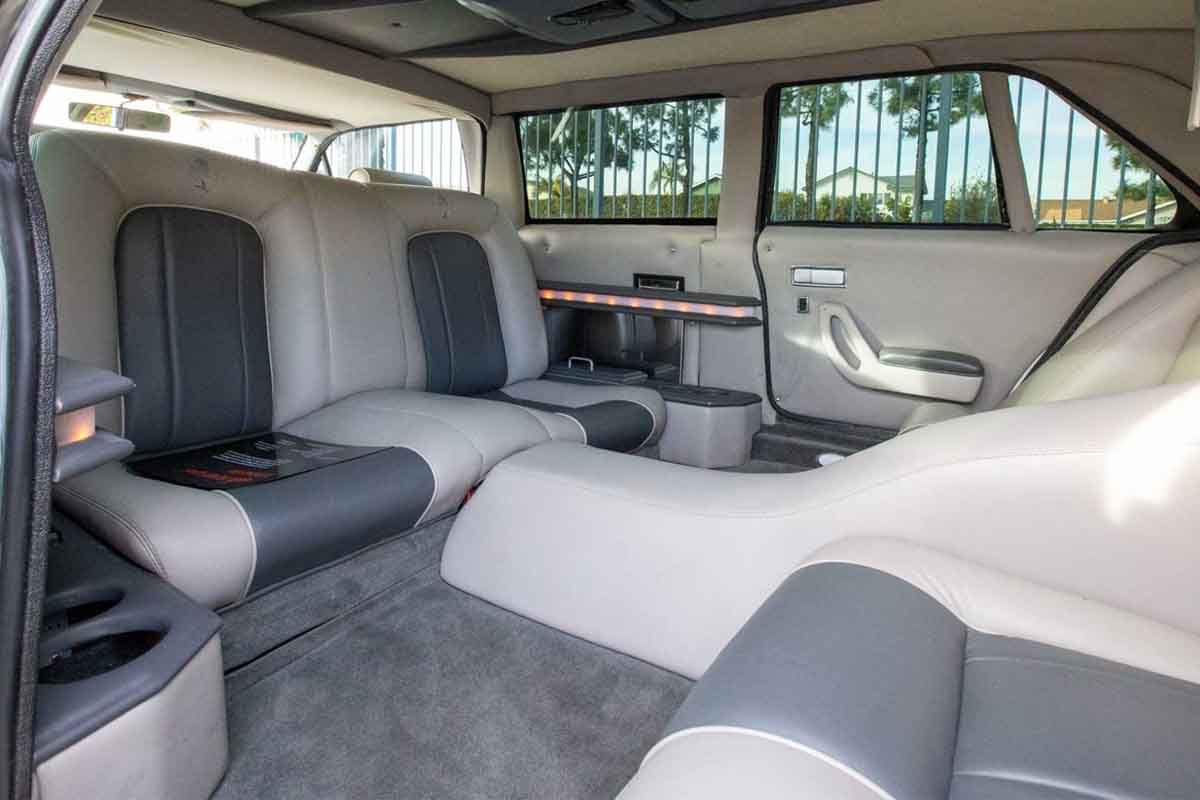 سيارة فيراري ليموزين