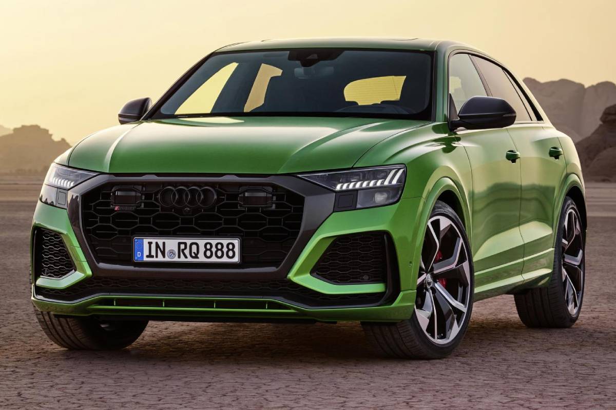 اودي ار اس كيو 8