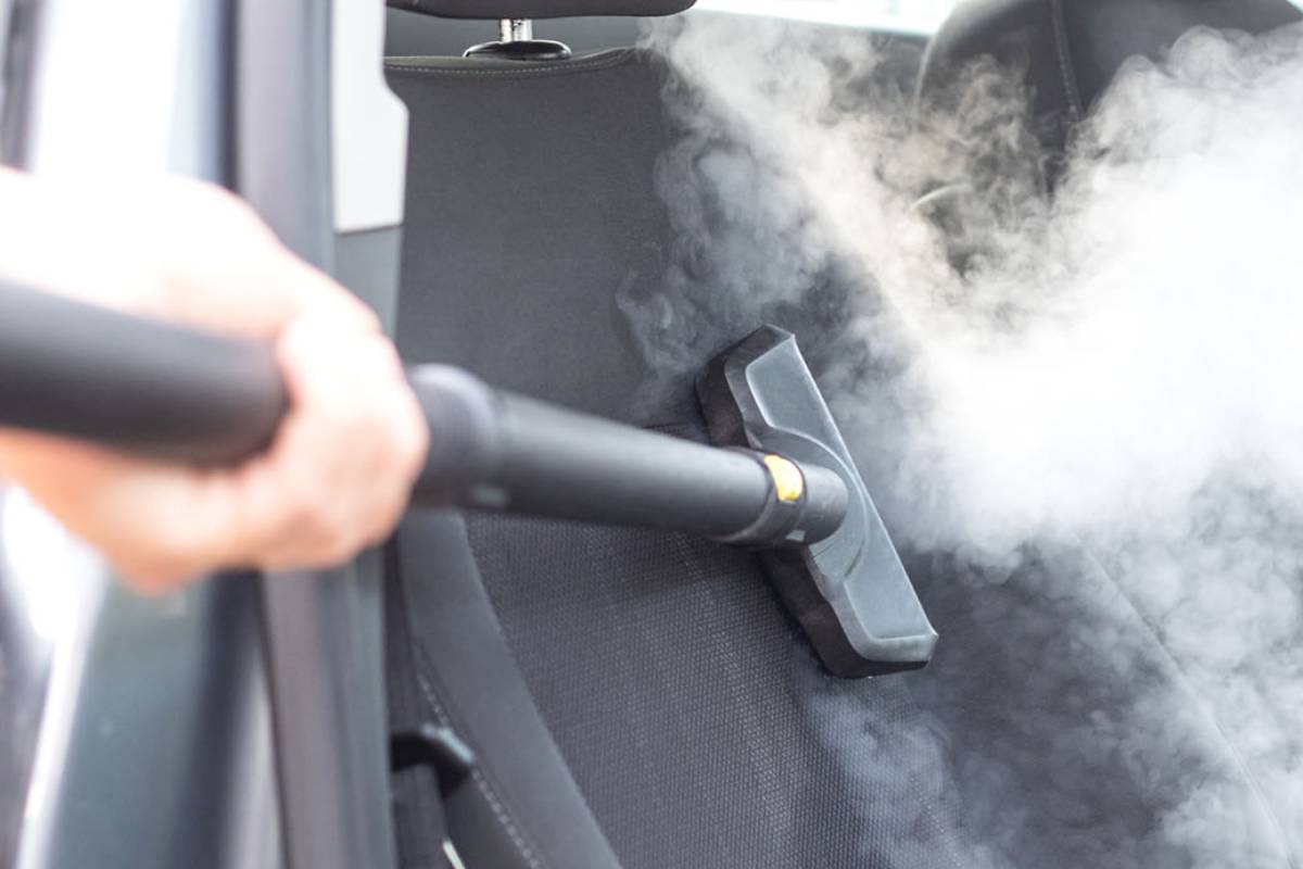 هل يؤثر غسيل السيارة من الداخل بالبخار؟ - الاحتياطات اللازمة عند استخدام غسيل السيارة بالبخار