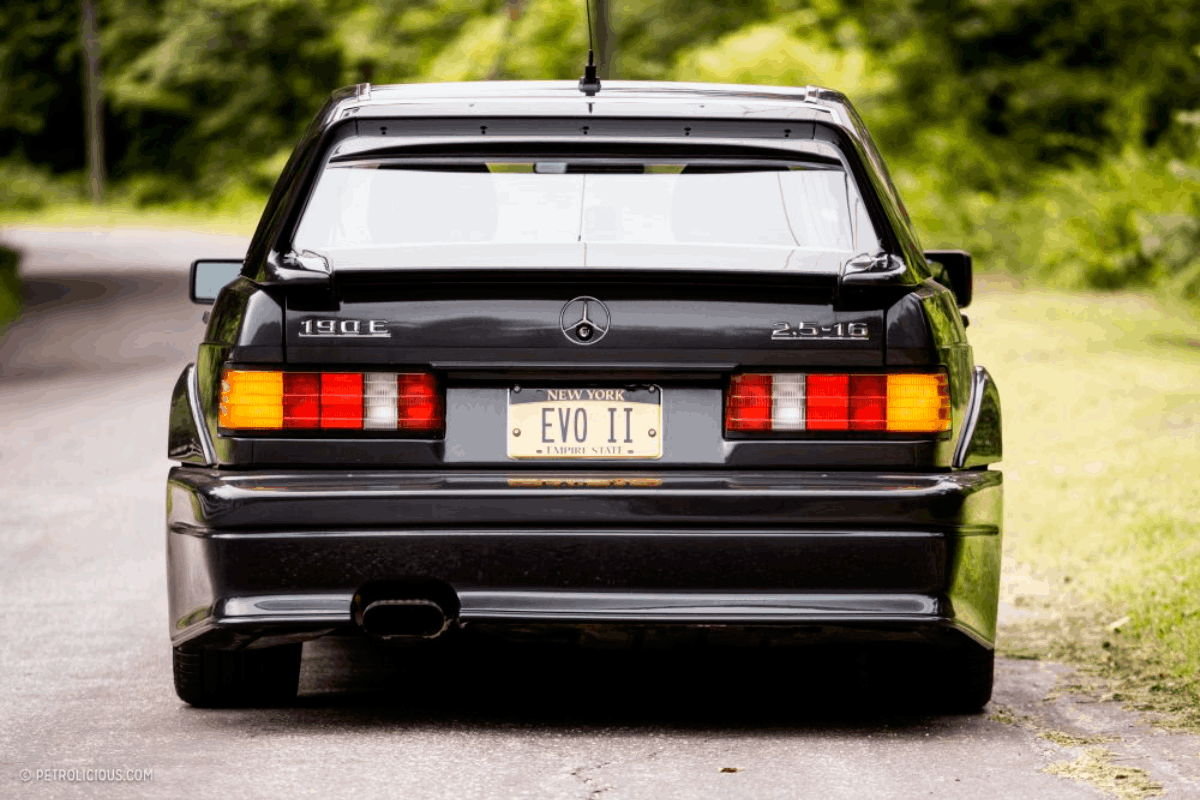 سيارات كلاسيكية