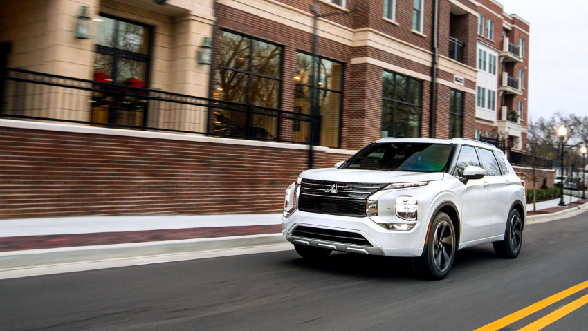 ميتسوبيشي أوتلاندر 2022