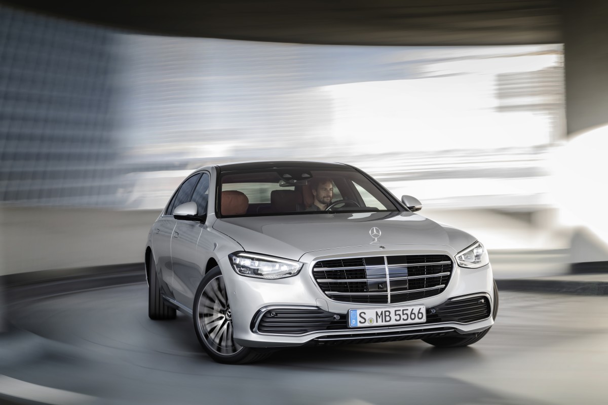 نظام التوجيه بالعجلات الأربعة