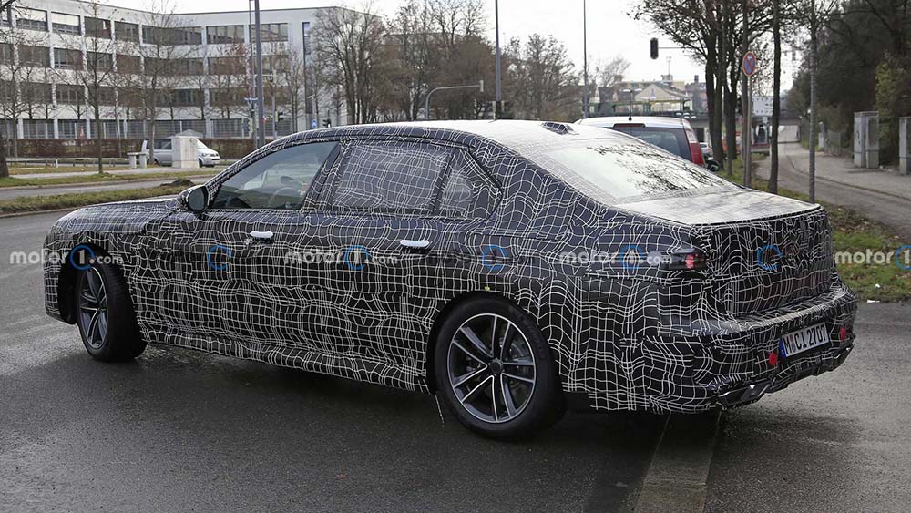 بي أم دبيلو 7 محدثة