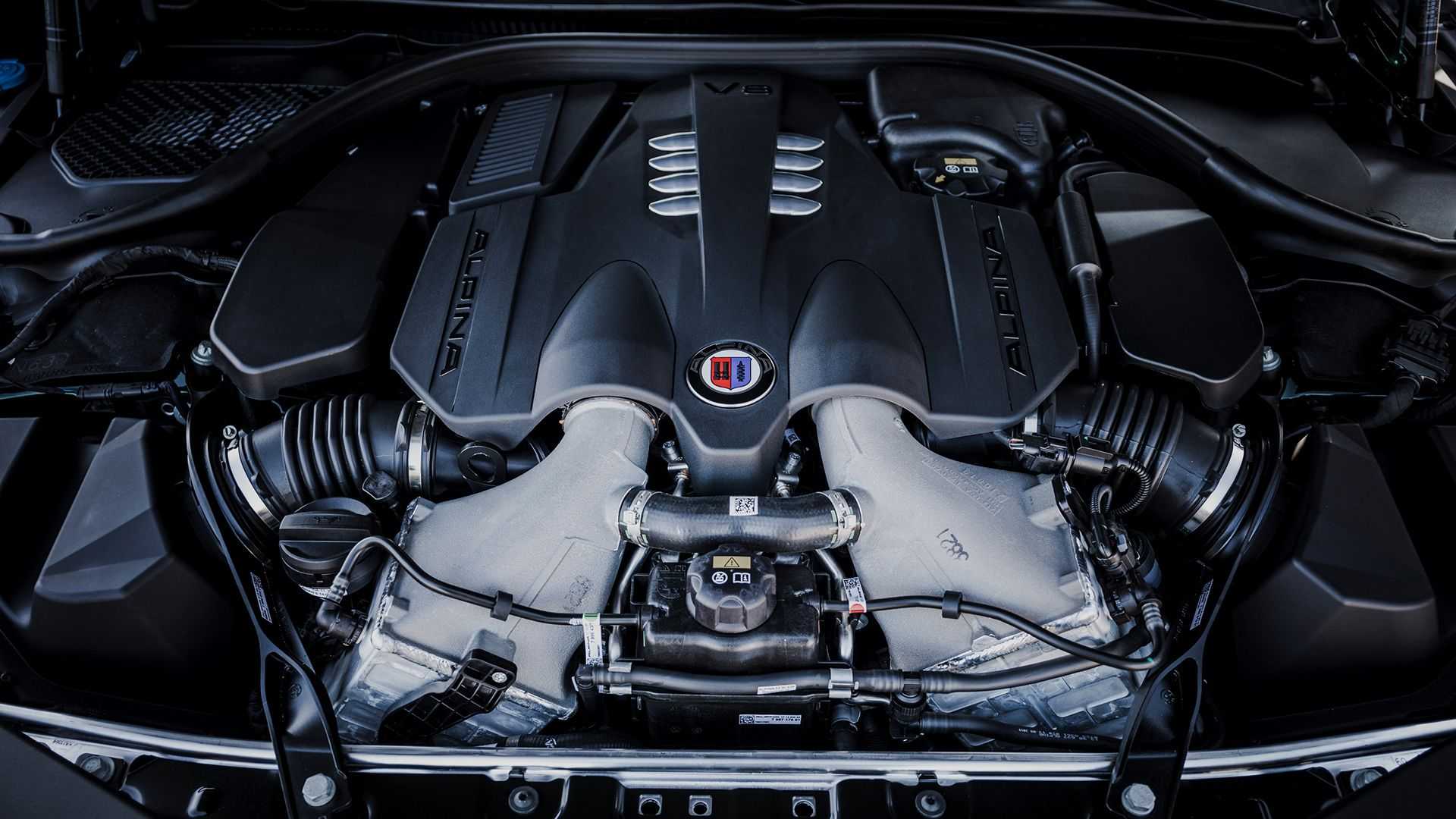 بي ام دبليو بي 8 البينا