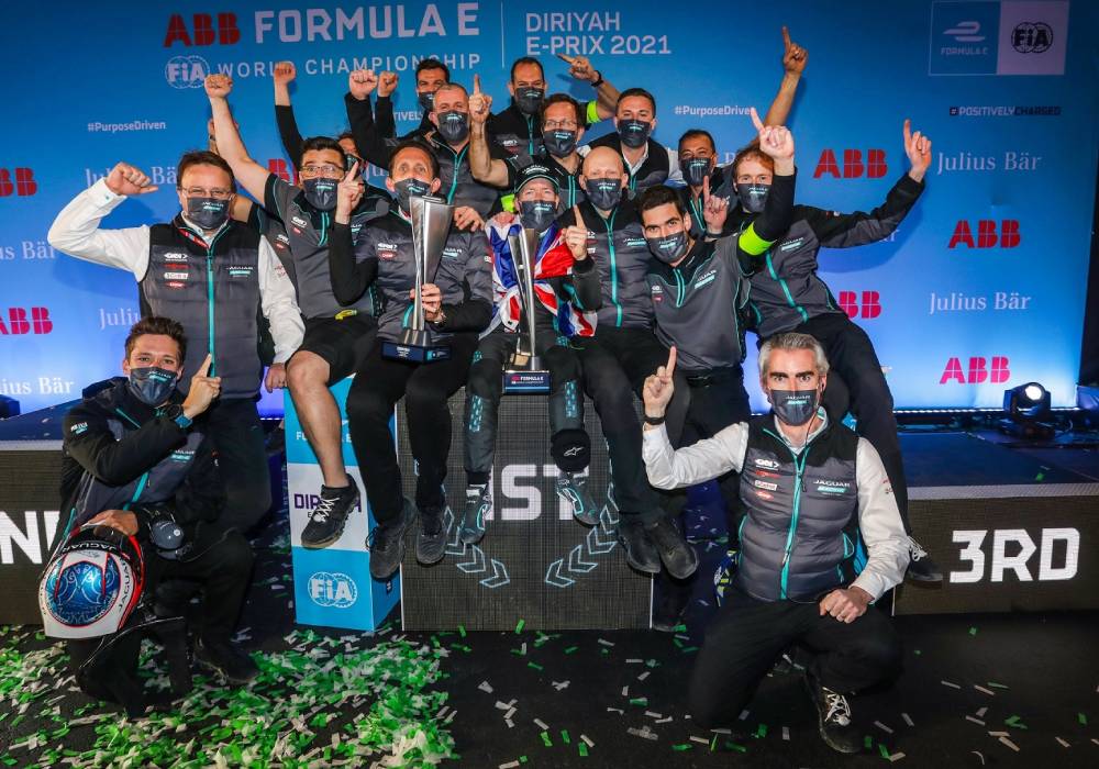 بيرد يتألق في السعودية محققا اول انتصاراته مع جاكوار صورة 3