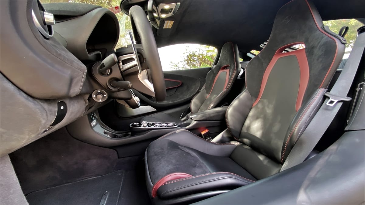 تجربة قيادة ماكلارين جي تي