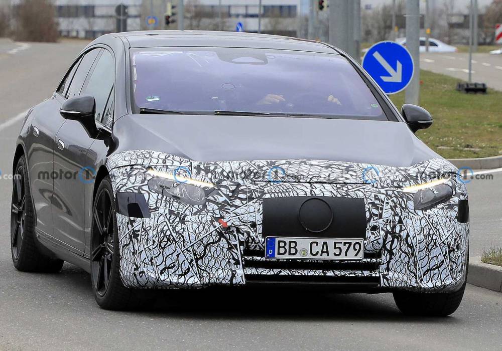 مرسيدس بنز EQS 2022