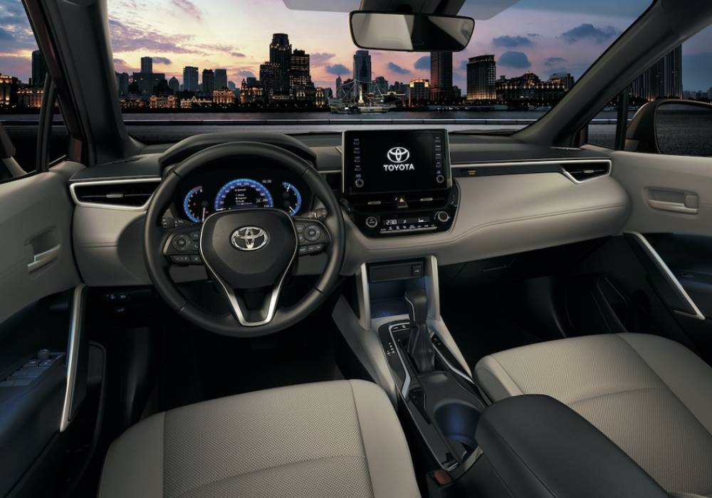 الفطيم تويوتا تطرح نموذجين جديدين من السيارات الكهربائية الهجينة لعملائها في الإمارات صورة 5