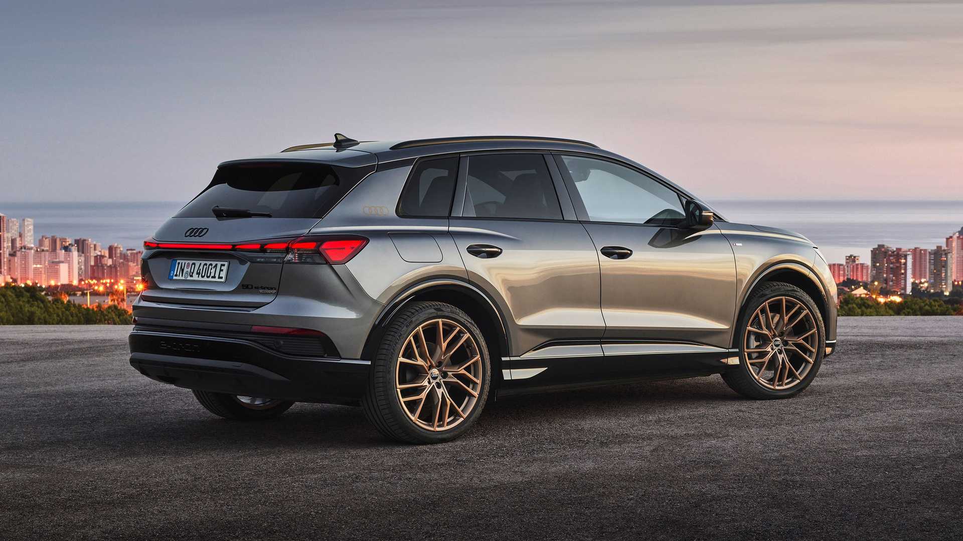 اودي كيو 4 اي ترون