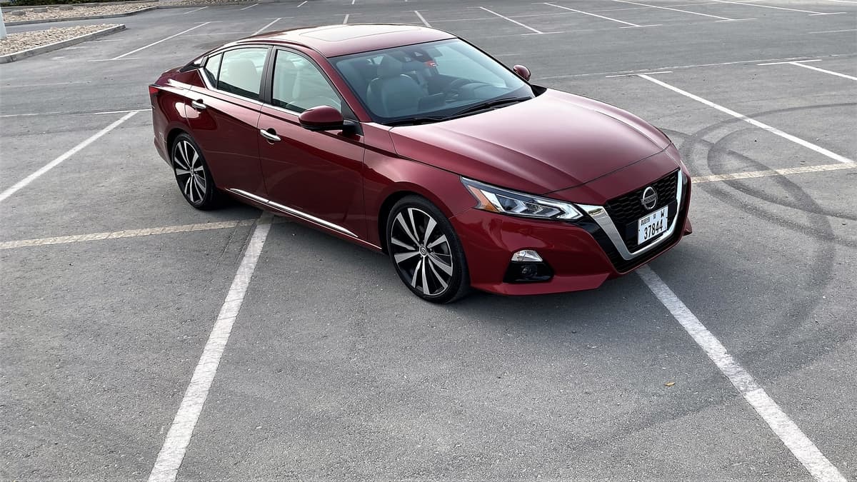 نيسان ألتيما