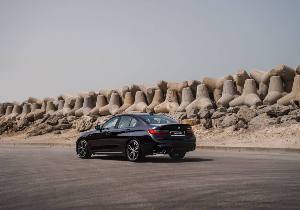 سيارة بي ام دابليو 330i M صورة 4