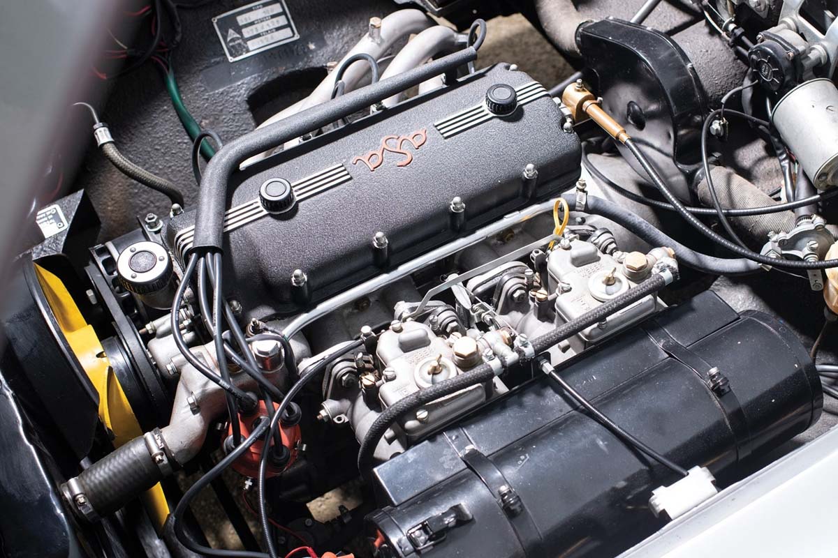 سيارة فيرارينا