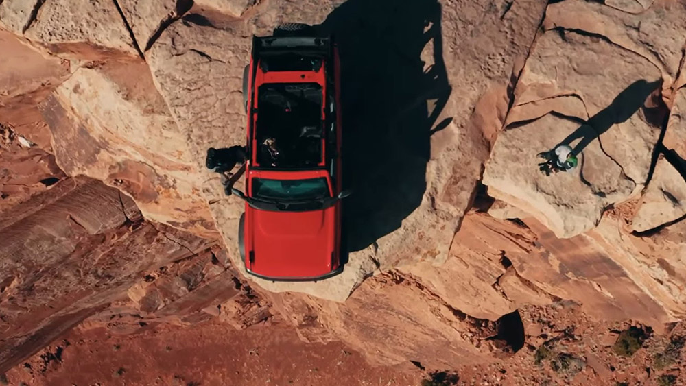 كاميرات السيارات المحيطية