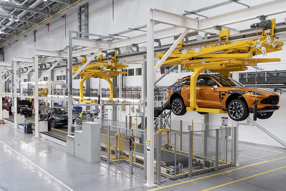 أستون مارتن