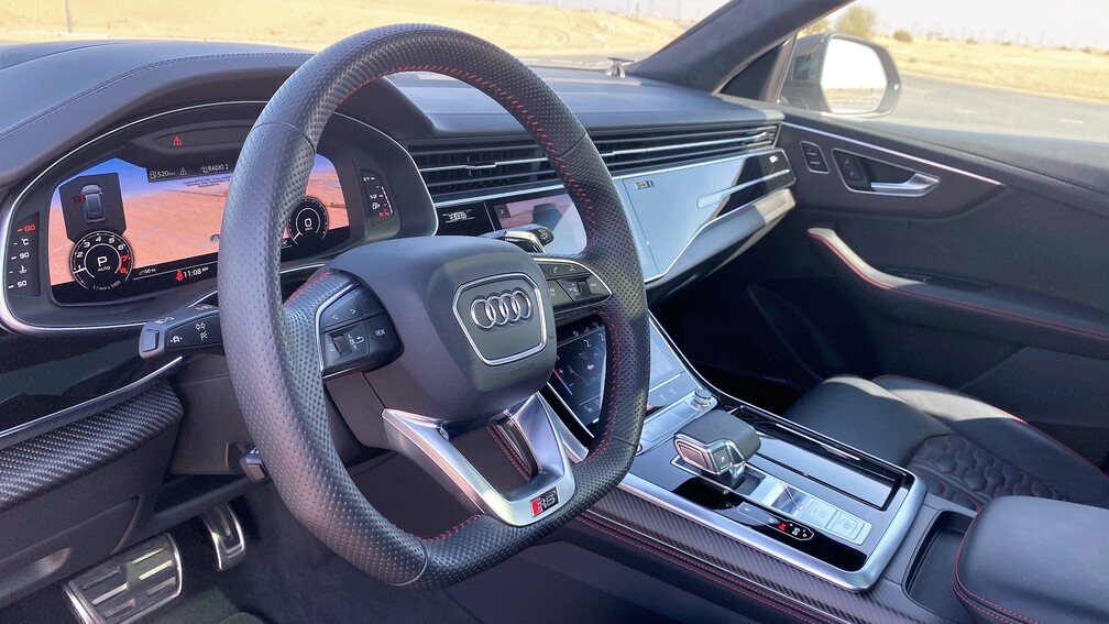 تجربة اودي آر أس كيو 8