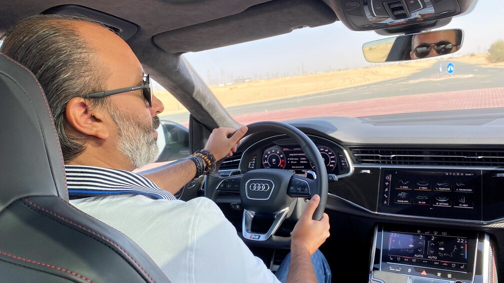 تجربة اودي آر أس كيو 8