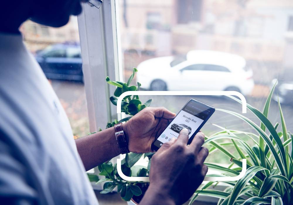 صورة 2 -  عملية تصفح إلكترونية لمنصة الشراء