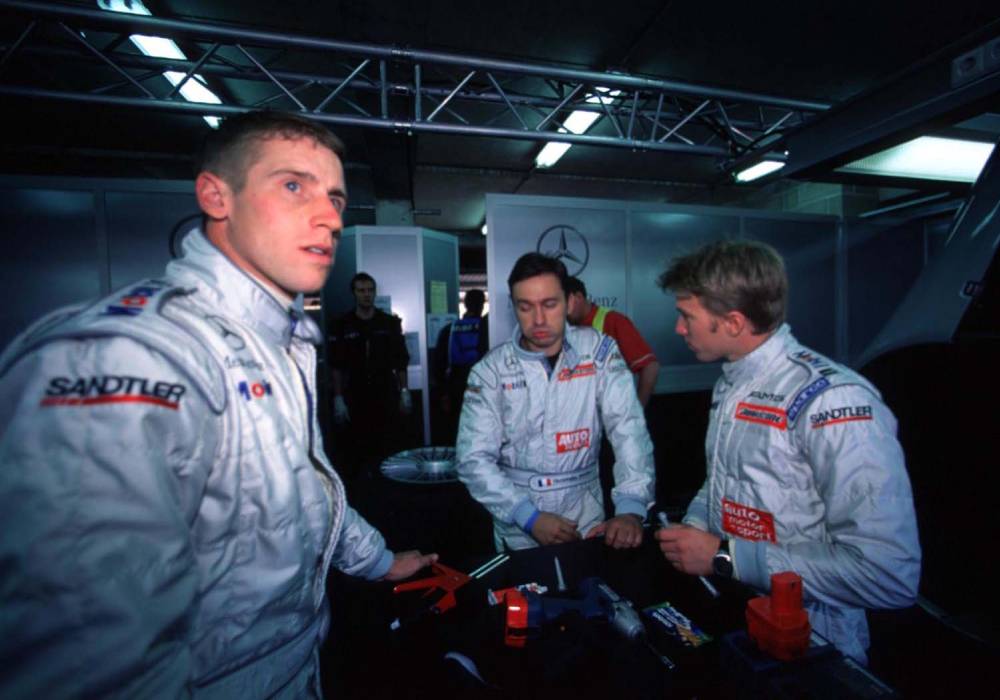 قصة صورة حوادث مرسيدس في Le Mans 1999 والقفزات اللولبية صورة 5