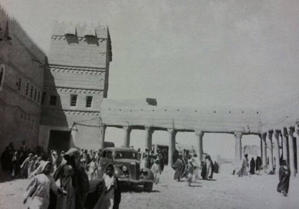 قصة صورة وسوم الإبل ولوحات السيارات بالسعودية قبل 100 عام صورة 2