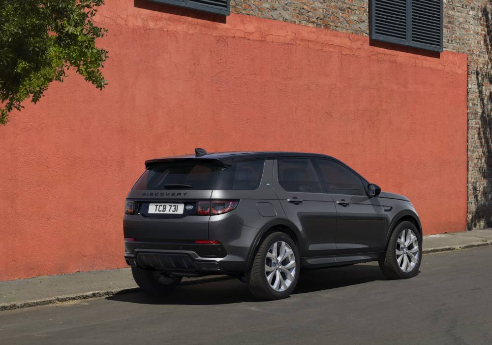 لاند روڤر ديسكڤري سبورت تتزوّد بمحركات إنجينيوم شديدة الكفاءة صورة 3