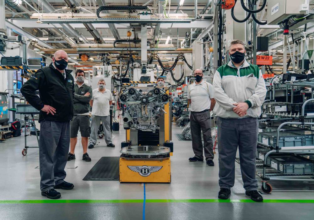 الصورة 2 - المحرّك الأول لسيارة Bentley Mulliner Bacalar