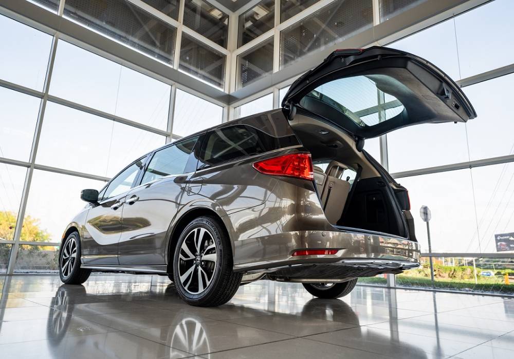 المشروعات التجارية التابعة لمجموعة الفطيم تطلق سيارة هوندا أوديسي تورينج 20 إم واي صورة 3