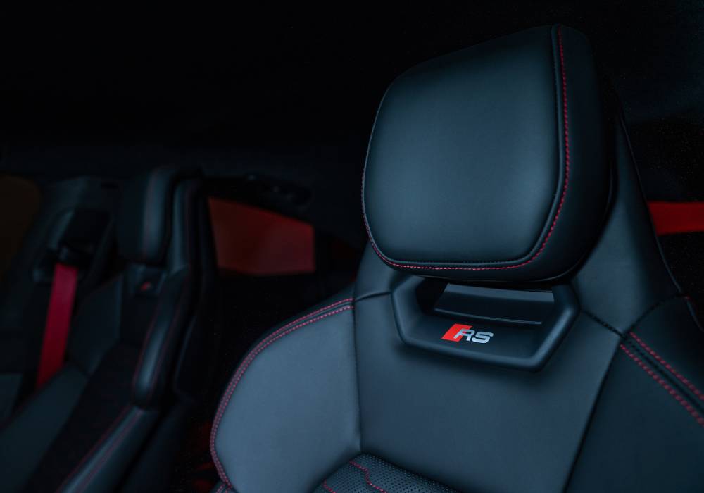 اودي توفر لعملائها التسجيل للحصول على سيارة RS e-tron GT الرائدة في عالم السيارات الكهربائية صورة 2