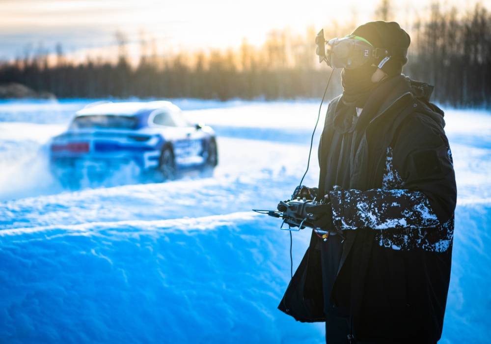 بورشه تتخطى المألوف وتصل إلى أقصى الحدود لبدء إطلاق تايكان كروس توريزمو الجديدة صورة 3