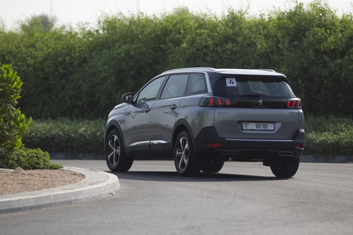 بيجو 3008 و3008 هايبرد 4