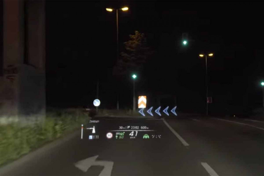 مرسيدس وتكنولوجيا الواقع المعزز