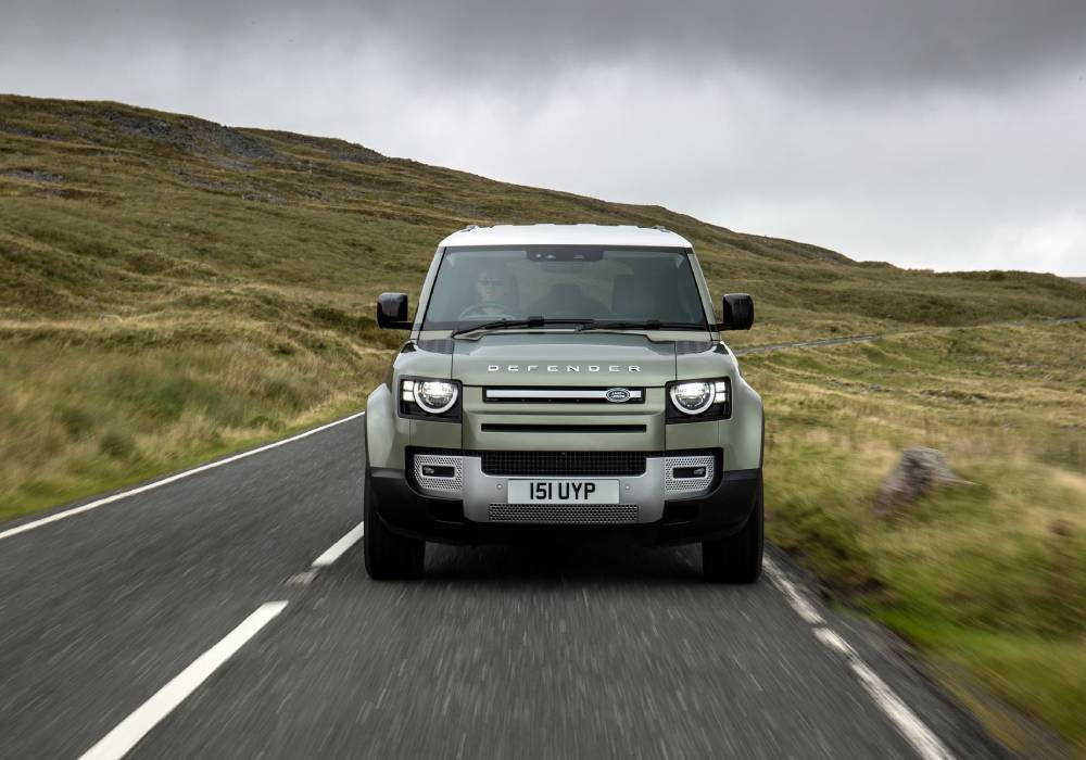 جاكوار لاند روڤر تطوّر نموذجاً من ديفندر يعمل بخلايا وقود الهيدروجين صورة 3