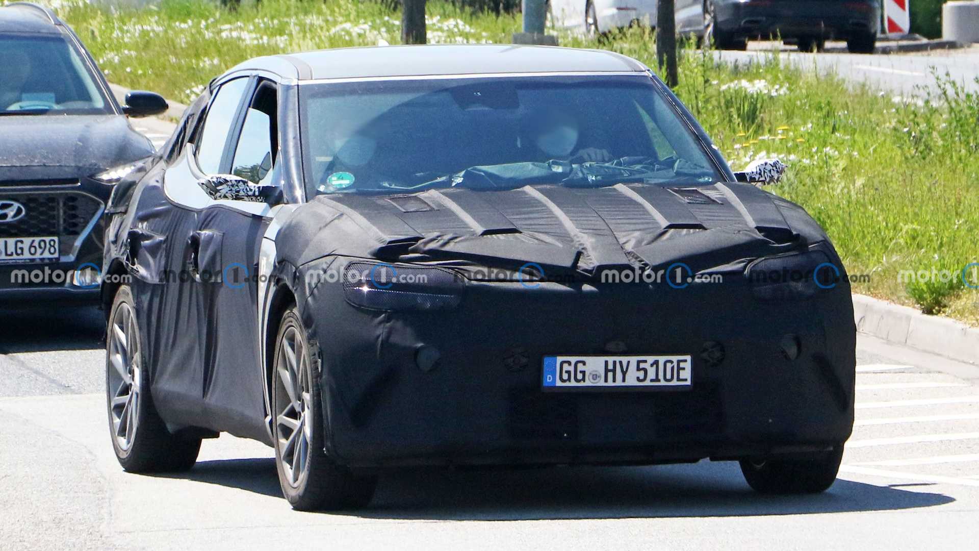 جينيسيس GV 60