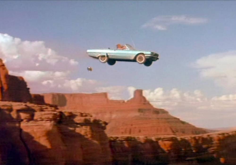 قصة صورة سيارة هوليودية كلاسيكية عرفت بإسم ثيلما ولويز ثاندربيرد 1966 صورة 2