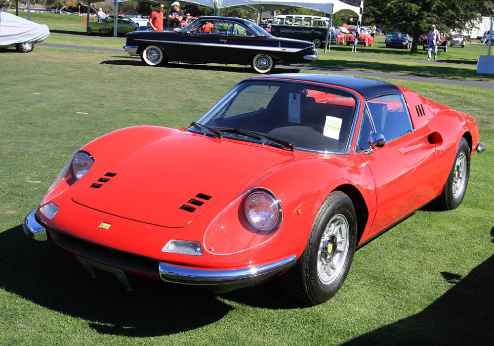 قصة صورة فيراري بأكملها مدفونة في الرمال صورة 3