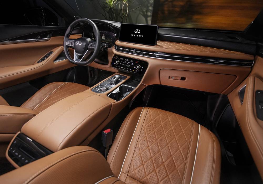 مواجهة تحديات الحياة بأناقة مع سيارة إنفينيتي QX60 الجديدة كلياً بنسختها لعام 2022 صورة 3