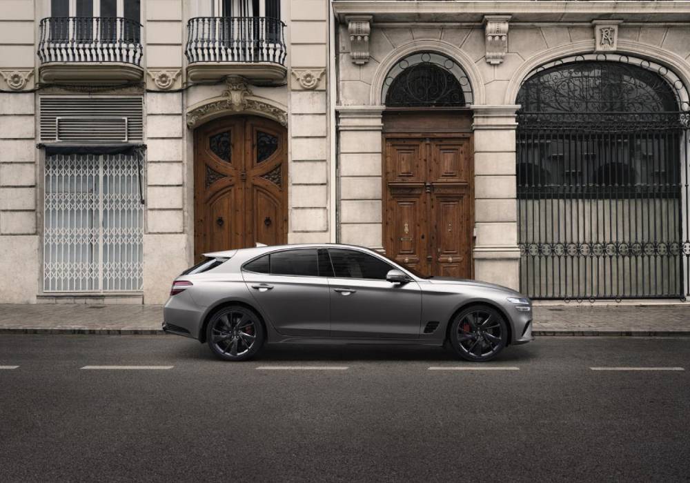 الظهور العالمي الأول لسيارة جينيسيس جي 70 شوتينج بريك في مهرجان جوودوود للسرعة صورة 2