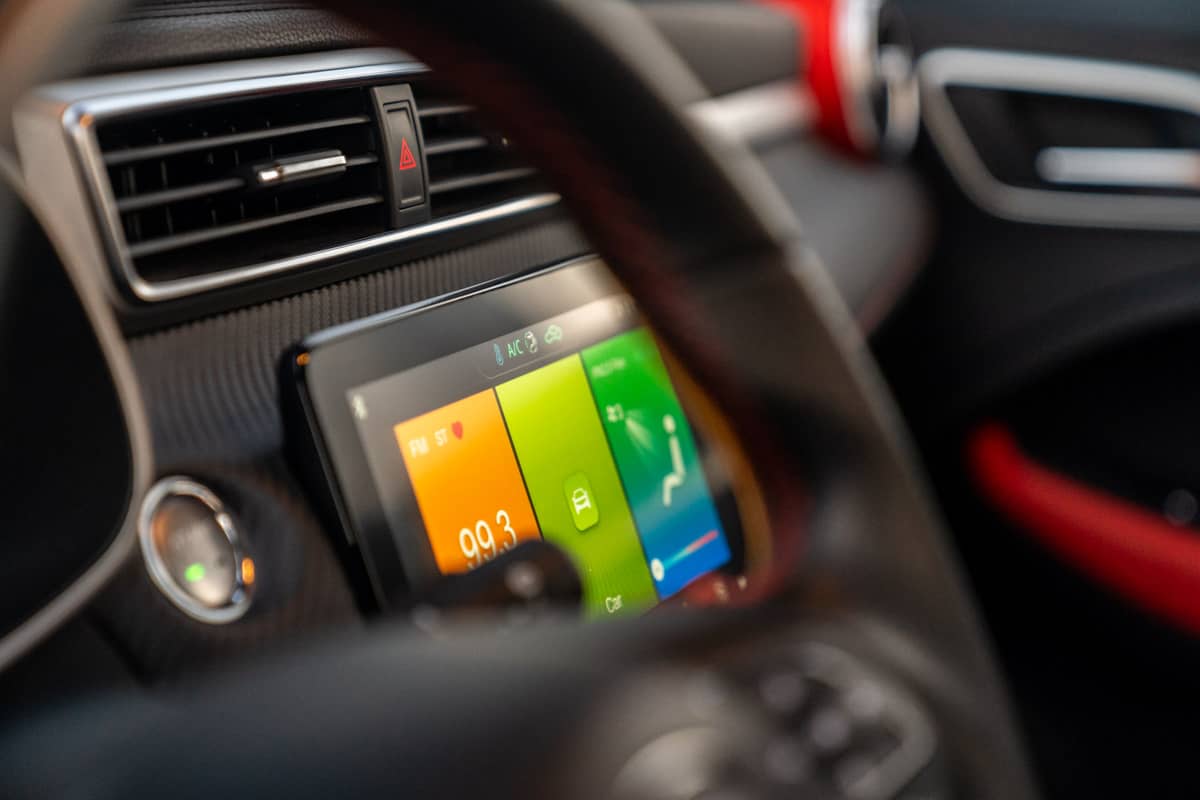 تجربة أم جي زد أس تي