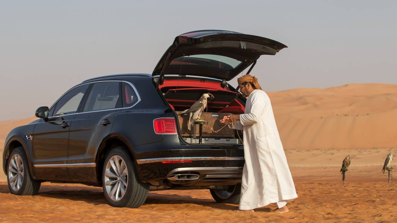 سيارة بنتلي Bentayga Falconry by Mulliner