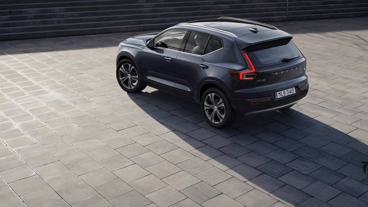 فولفو اكس سي 40