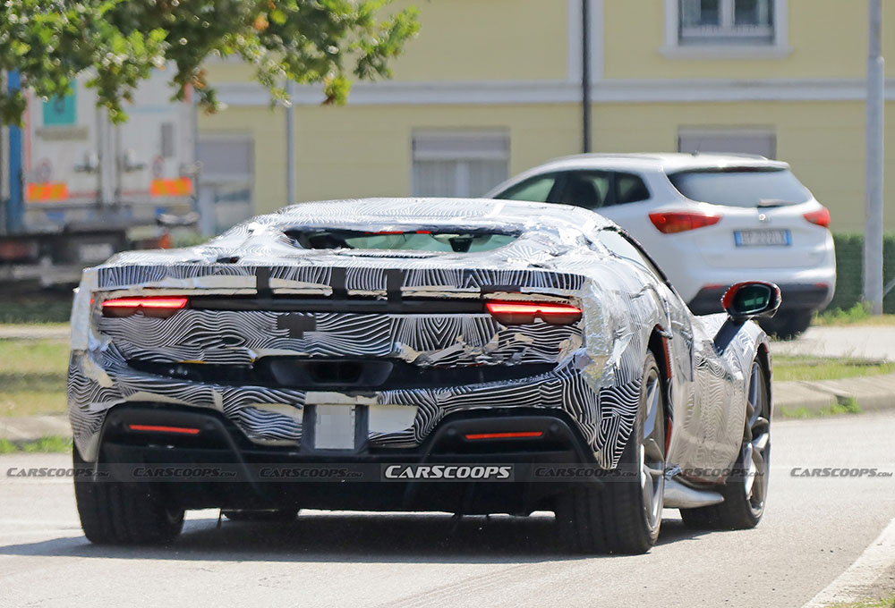 فيراري 296 جي تي بي مكشوفة