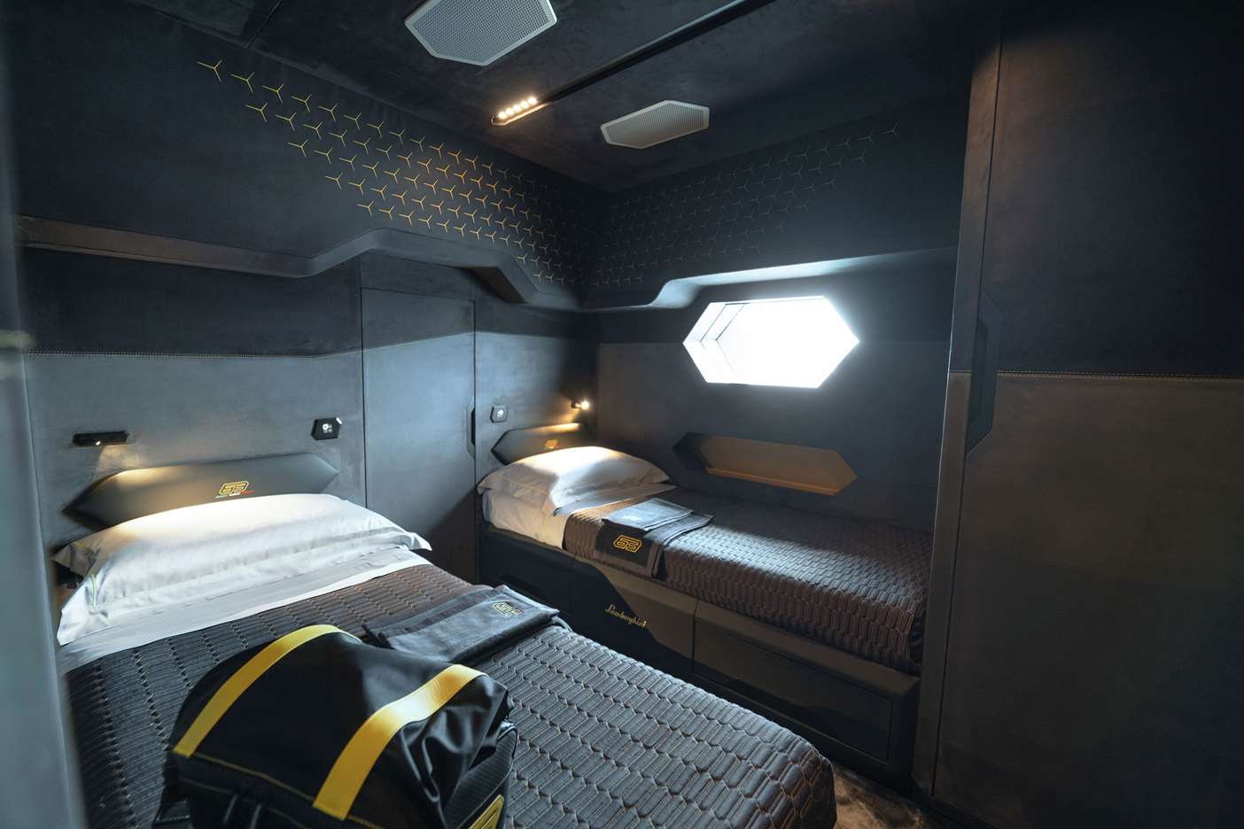 يخت لامبورجيني